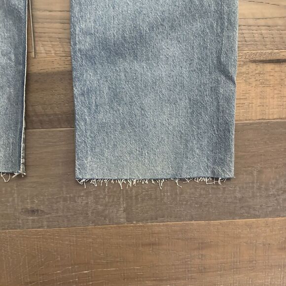 GAP Ankle Flare Jeans Wmn Sz12 31x28 Light Blue Distressed Raw Hem 90s Y2K - Picture 9 of 10